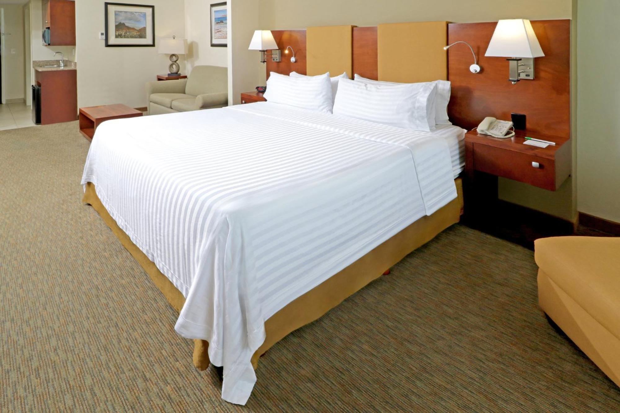 Holiday Inn Hotel & Suites Hermosillo Aeropuerto By Ihg Kültér fotó